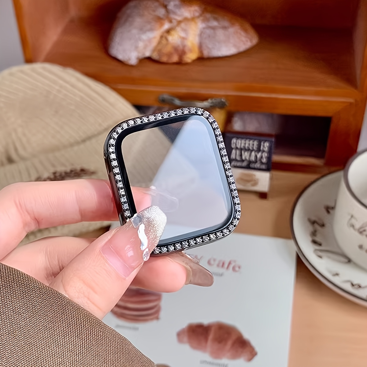 حافظة زجاجية + ماسية لسلسلة سا - مراجعة Iwatch Smartwatch Series 7 وسعره