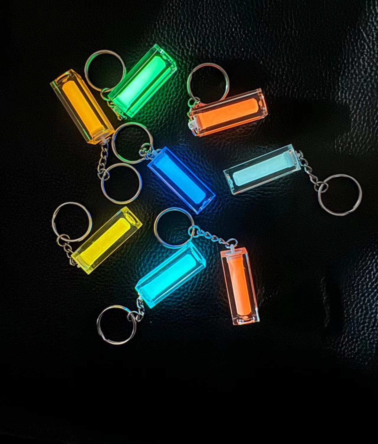 كيس مفتاح قلادة نايتجلوس ، ملح - مراجعة Tritium Gas Tube وسعره
