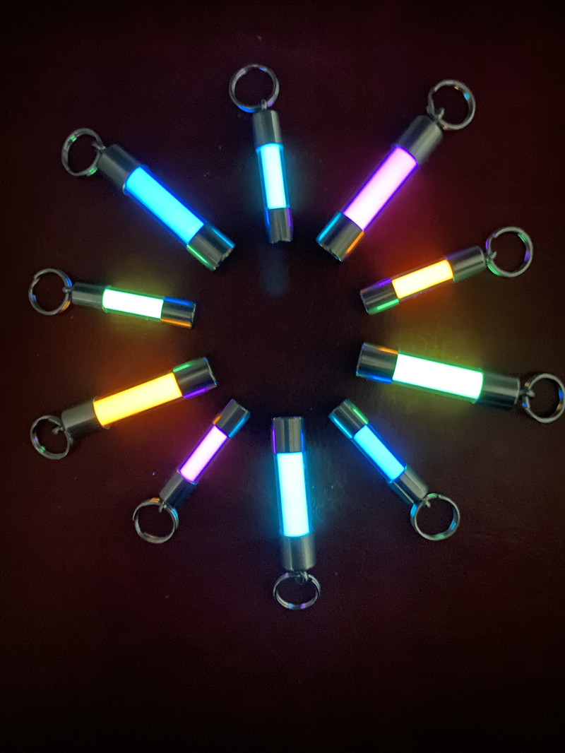 قلادة زجاجية مضيئة ، قلادة حقي - مراجعة Tritium Gas Tube وسعره